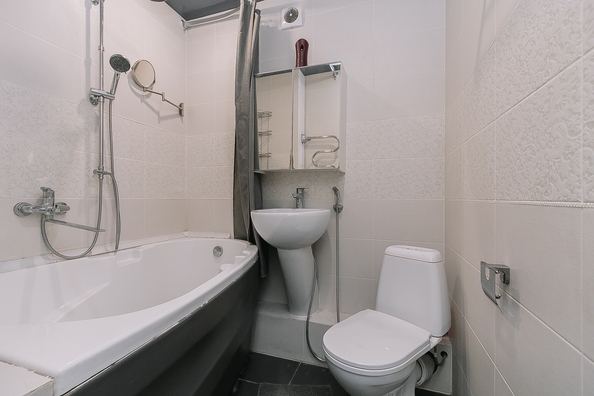 
  Продается 2-комн. квартира, 41.7 м², Крылова ул, д. 64Б
. Фото 7.