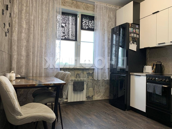 
  Продается 2-комн. квартира, 53 м², Зеленая ул, д. 27
. Фото 2.
