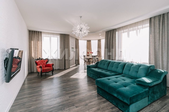 
  Продается 3-комн. квартира, 127.3 м², Богдана Хмельницкого ул, д. 11/3
. Фото 2.