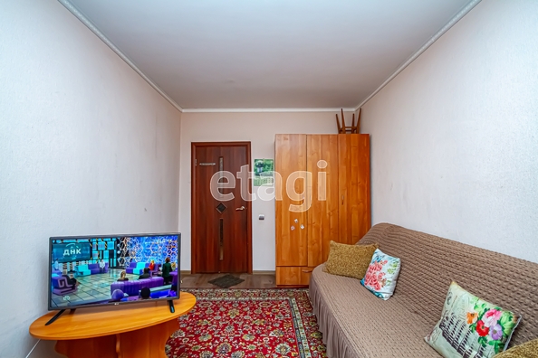 
  Продается 2-комн. квартира, 75 м², В. Высоцкого ул, д. 64
. Фото 14.
