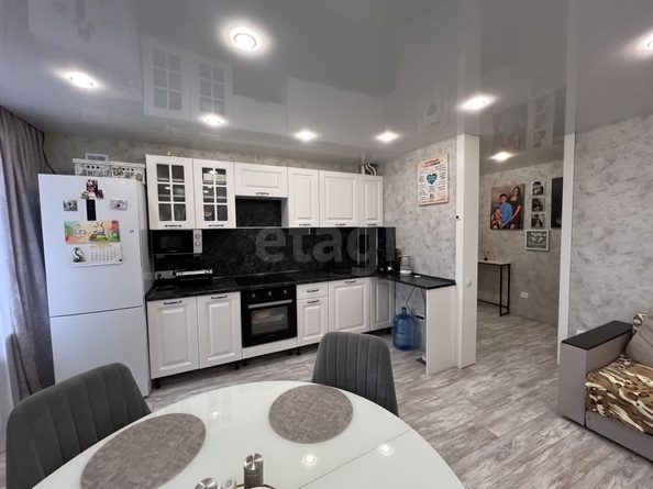 
  Продается 2-комн. квартира, 49.6 м², 2-й кв-л, д. 8
. Фото 9.