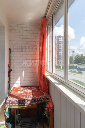 
  Продается 1-комн. квартира, 35.5 м², Толбухина ул, д. 2
. Фото 5.