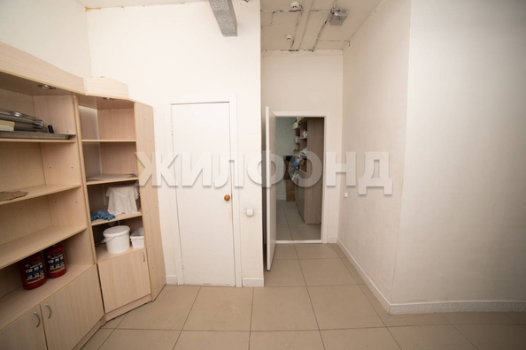 
  Продается 3-комн. квартира, 153.6 м², 2-й (4 мкр.) кв-л, д. 246
. Фото 12.