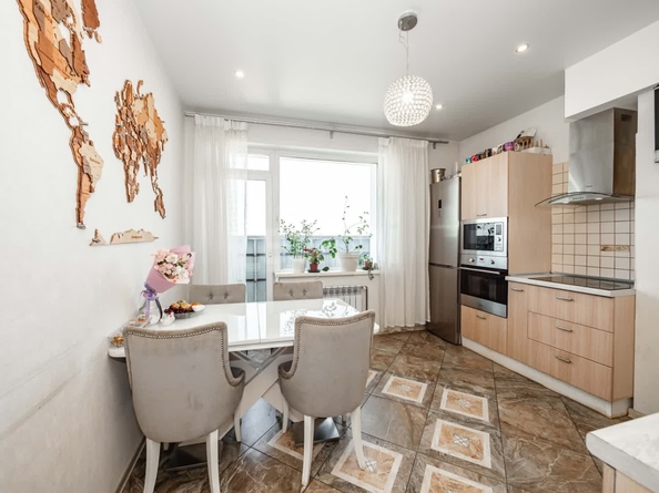 
  Продается 2-комн. квартира, 67 м², Танковая ул, д. 36
. Фото 4.