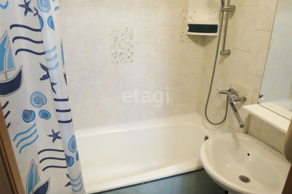 
  Сдается 2-комн. квартира, 53 м², В. Высоцкого ул, д. 15
. Фото 8.