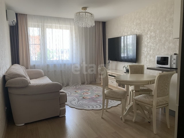 
  Продается 2-комн. квартира, 58.7 м², Большевистская ул, д. 108
. Фото 3.