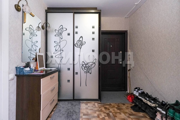 
  Продается 2-комн. квартира, 59.2 м², Петухова ул, д. 156
. Фото 5.