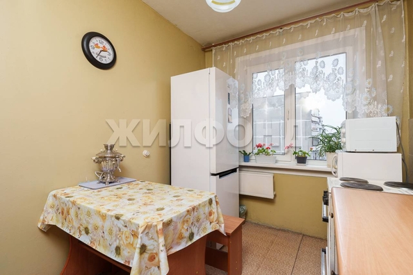 
  Продается 3-комн. квартира, 60 м², Бориса Богаткова ул, д. 194/4
. Фото 11.