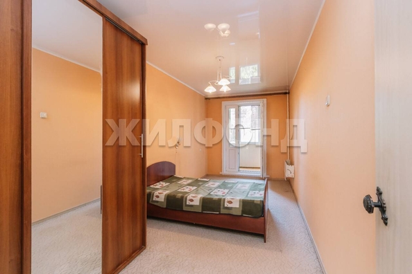 
  Продается 3-комн. квартира, 60 м², Петухова ул, д. 122
. Фото 6.