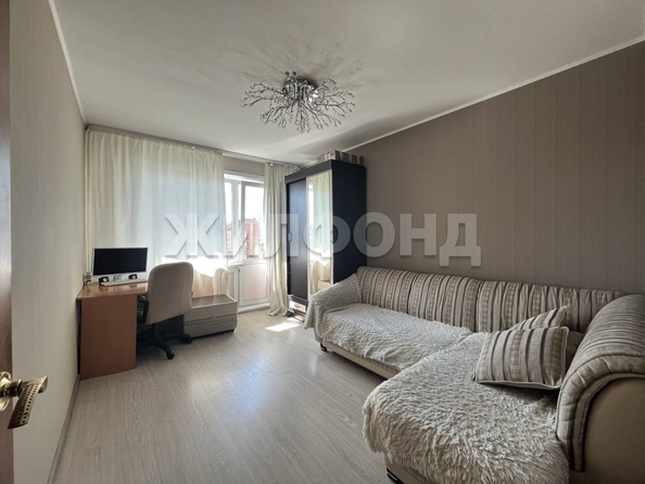 
  Продается 3-комн. квартира, 59.7 м², Крылова ул, д. 45
. Фото 1.