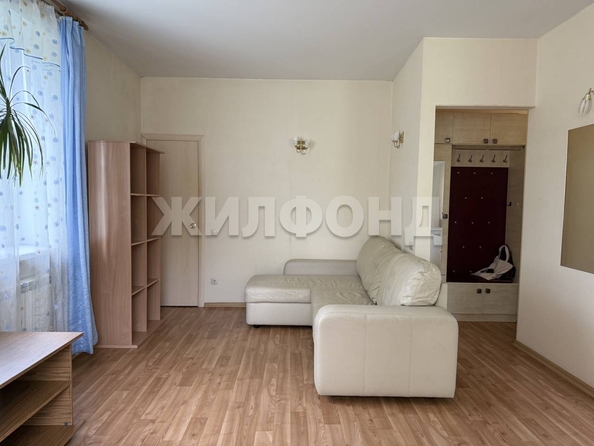
  Продается 1-комн. квартира, 31 м², Молодежи б-р, д. 12
. Фото 1.