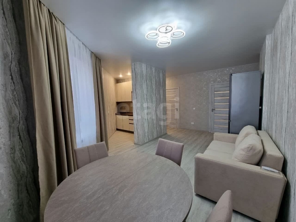 
  Сдается 3-комн. квартира, 76.8 м², Семьи Шамшиных ул, д. 77
. Фото 11.