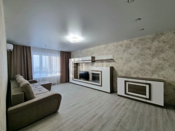 
  Сдается 3-комн. квартира, 76.8 м², Семьи Шамшиных ул, д. 77
. Фото 29.