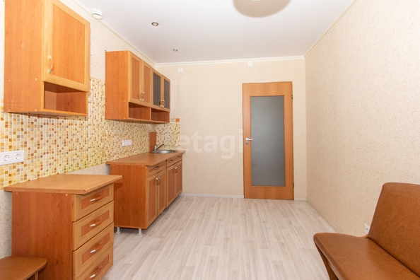 
  Продается 1-комн. квартира, 35 м², Октябрьская ул, д. 10
. Фото 2.