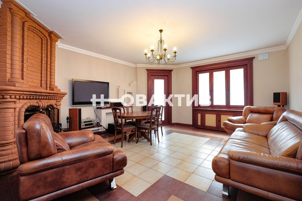 
  Продается 3-комн. квартира, 221.8 м², Красный пр-кт, д. 153А
. Фото 6.