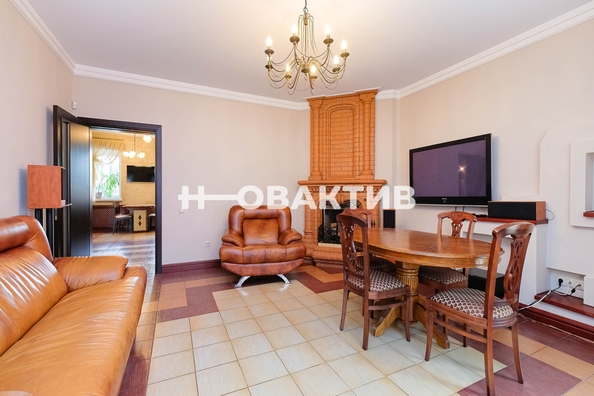 
  Продается 3-комн. квартира, 221.8 м², Красный пр-кт, д. 153А
. Фото 8.