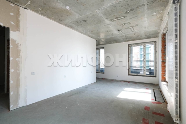 
  Продается 3-комн. квартира, 96 м², Семьи Шамшиных ул, д. 93
. Фото 4.