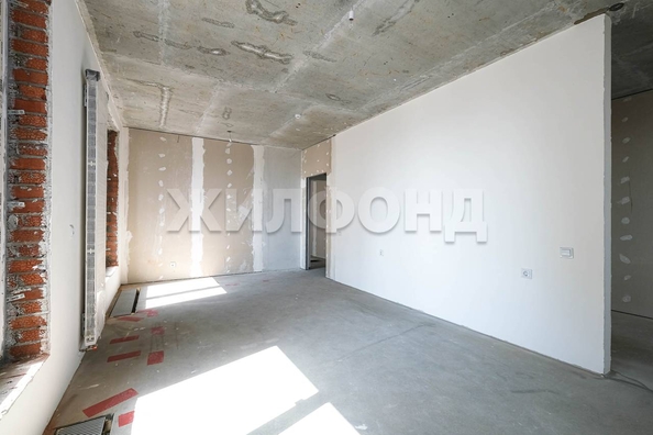 
  Продается 3-комн. квартира, 96 м², Семьи Шамшиных ул, д. 93
. Фото 5.