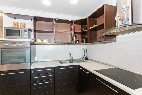 
  Продается 2-комн. квартира, 63.5 м², Зорге ул, д. 92
. Фото 6.