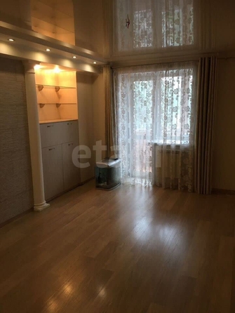 
  Продается 3-комн. квартира, 76.2 м², Холодильная ул, д. 17
. Фото 5.