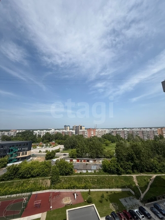 
  Продается 4-комн. квартира, 227.3 м², Молодежи б-р, д. 40
. Фото 3.