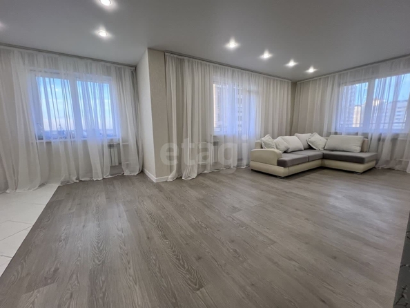 
  Сдается 3-комн. квартира, 120 м², Дуси Ковальчук ул, д. 244
. Фото 3.