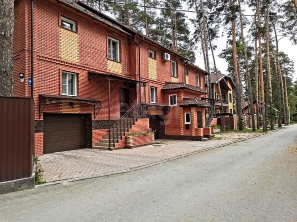 
  Продается дом, 230 м², Новосибирск
. Фото 2.
