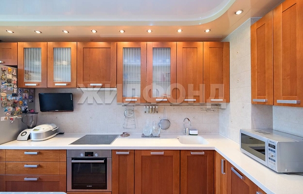 
  Продается 3-комн. квартира, 76.8 м², Куприна ул, д. 8/1
. Фото 8.