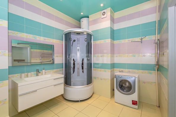 
  Продается 3-комн. квартира, 90.4 м², Кирова ул, д. 25
. Фото 9.