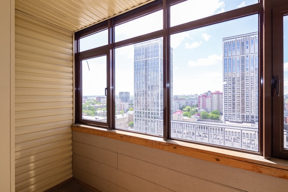 
  Продается 3-комн. квартира, 90.4 м², Кирова ул, д. 25
. Фото 18.