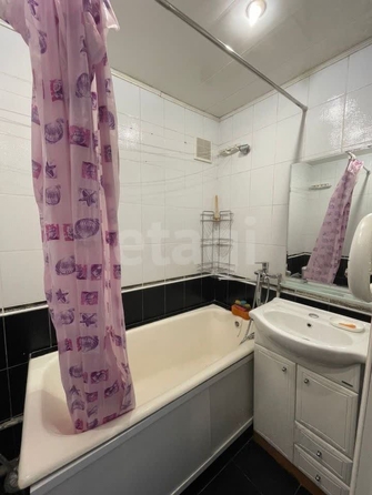 
  Сдается 1-комн. квартира, 32 м², Революции ул, д. 6
. Фото 9.