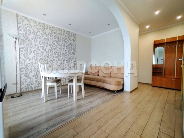 
  Продается 3-комн. квартира, 56.5 м², Горького ул, д. 10
. Фото 2.