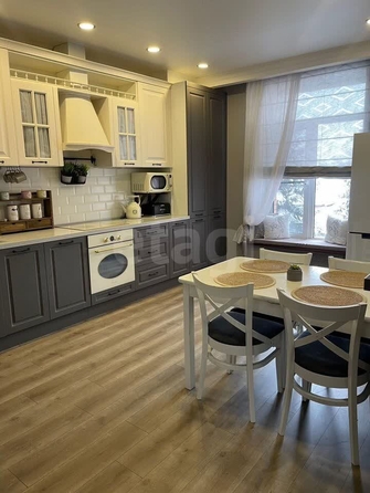 
  Продается 3-комн. квартира, 95 м², Кедровая ул, д. 65
. Фото 3.