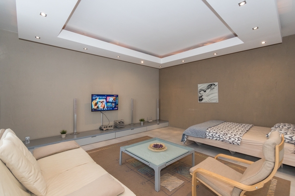 
  Сдается посуточно 1-комн. квартира, 40 м², Семьи Шамшиных ул, д. 4
. Фото 2.
