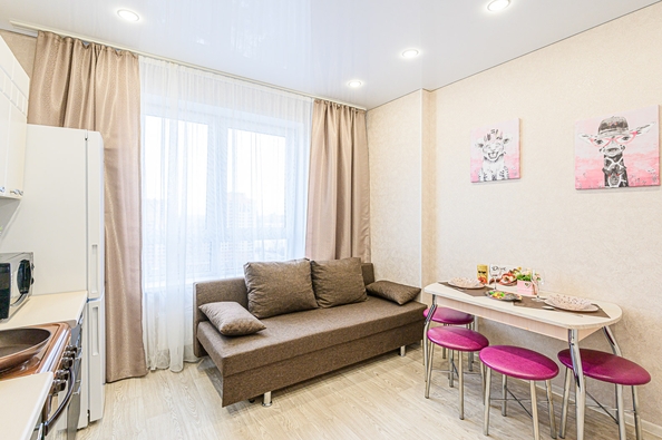 
  Сдам посуточно 2-комн. квартиру, 65 м², Большевистская ул, д. 32/1
. Фото 5.