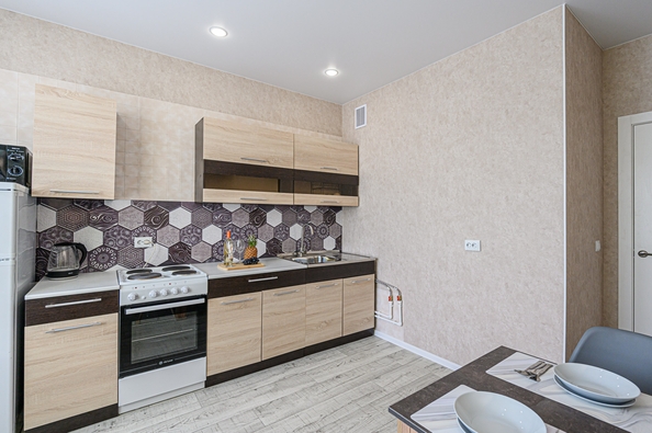 
  Сдам посуточно 2-комн. квартиру, 60 м², Большевистская ул, д. 32/1
. Фото 9.