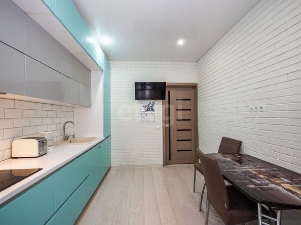 
  Продается 1-комн. квартира, 38 м², Выборная ул, д. 137
. Фото 2.