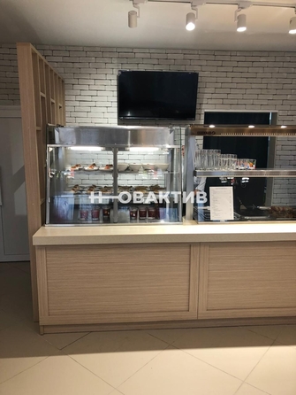 
  Продается универсальное помещение, 600 м², Тракторная ул, д. 3
. Фото 5.