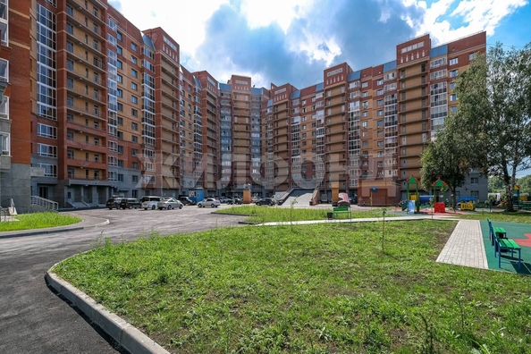 
  Продается 2-комн. квартира, 67.3 м², Есенина ул, д. 67
. Фото 2.