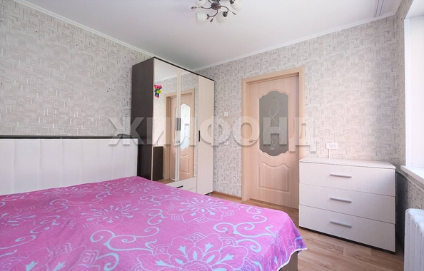 
  Продается 3-комн. квартира, 46.2 м², Петухова ул, д. 108
. Фото 3.