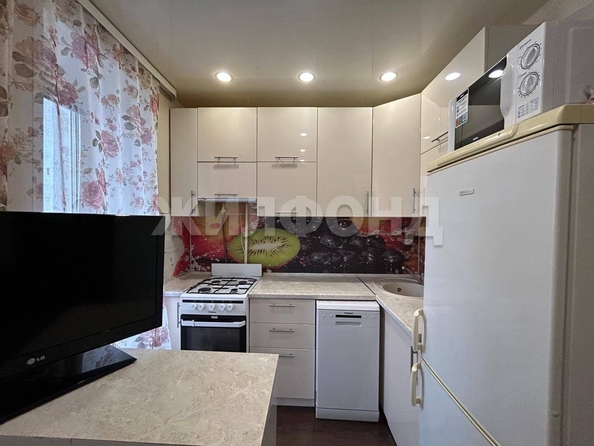 
  Продается 1-комн. квартира, 27.6 м², Ленина ул, д. 27
. Фото 1.