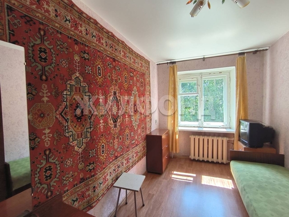 
  Продается 2-комн. квартира, 43 м², Блюхера ул, д. 33
. Фото 3.