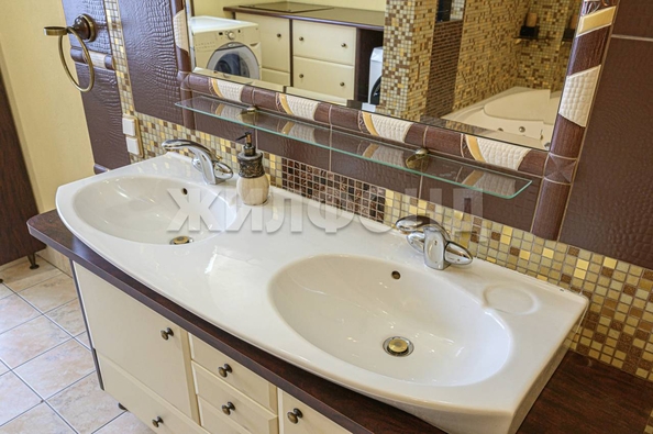 
  Продается дом, 292.7 м², Новосибирск
. Фото 15.