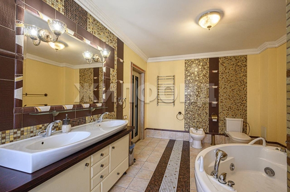 
  Продается дом, 292.7 м², Новосибирск
. Фото 17.