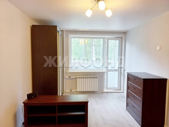 
  Продается 1-комн. квартира, 28.8 м², Солидарности ул, д. 81
. Фото 3.