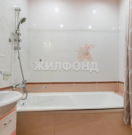 
  Продается 2-комн. квартира, 76.2 м², Татьяны Снежиной ул, д. 48
. Фото 11.