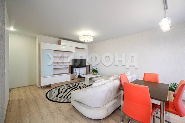 
  Продается 3-комн. квартира, 70.9 м², Бориса Богаткова ул, д. 260/1
. Фото 4.