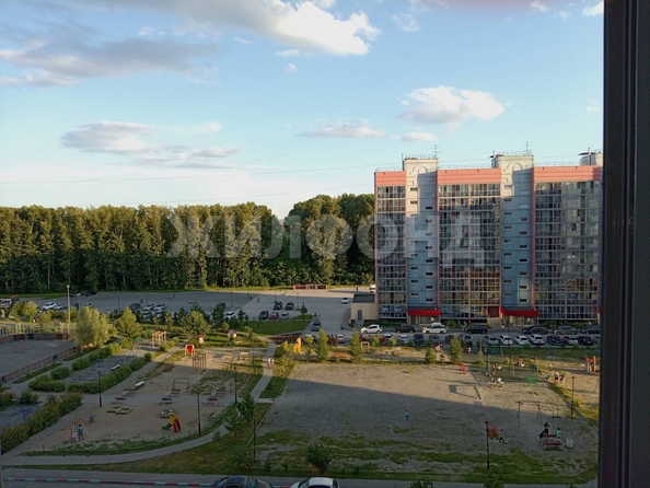 
  Продается 2-комн. квартира, 59 м², Петухова ул, д. 156
. Фото 33.