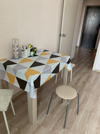 
  Сдам посуточно 1-комн. квартиру, 35 м², Петухова ул, д. 105
. Фото 2.