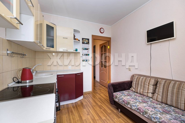 
  Продается 1-комн. квартира, 37.6 м², Связистов ул, д. 15
. Фото 15.